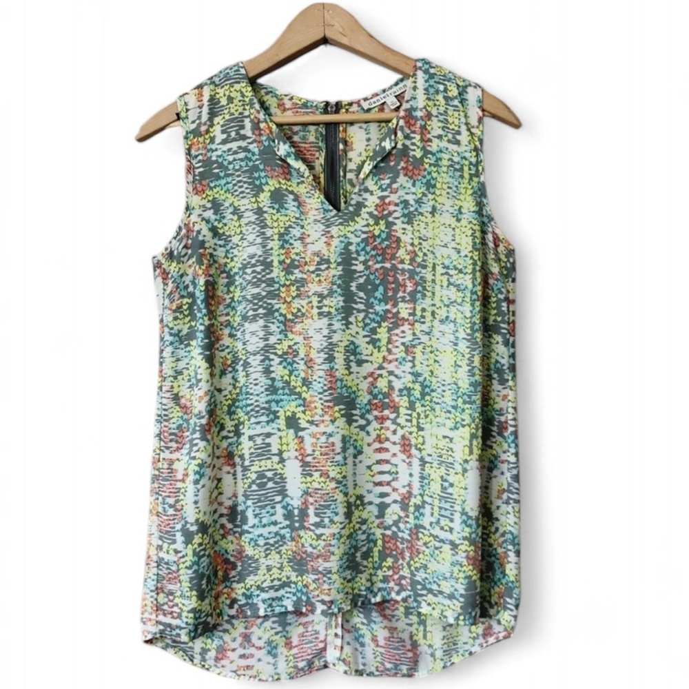 Daniel Rainn Pastel Rainbow Print Sleeveless Exposed Zipper Blouse Top Modern
